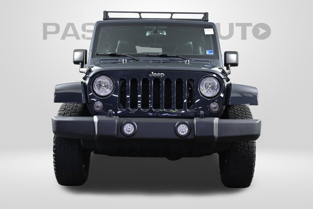 Used 2016 Jeep Wrangler Unlimited Rubicon w/ Connectivity Group AWD/4WD image 2