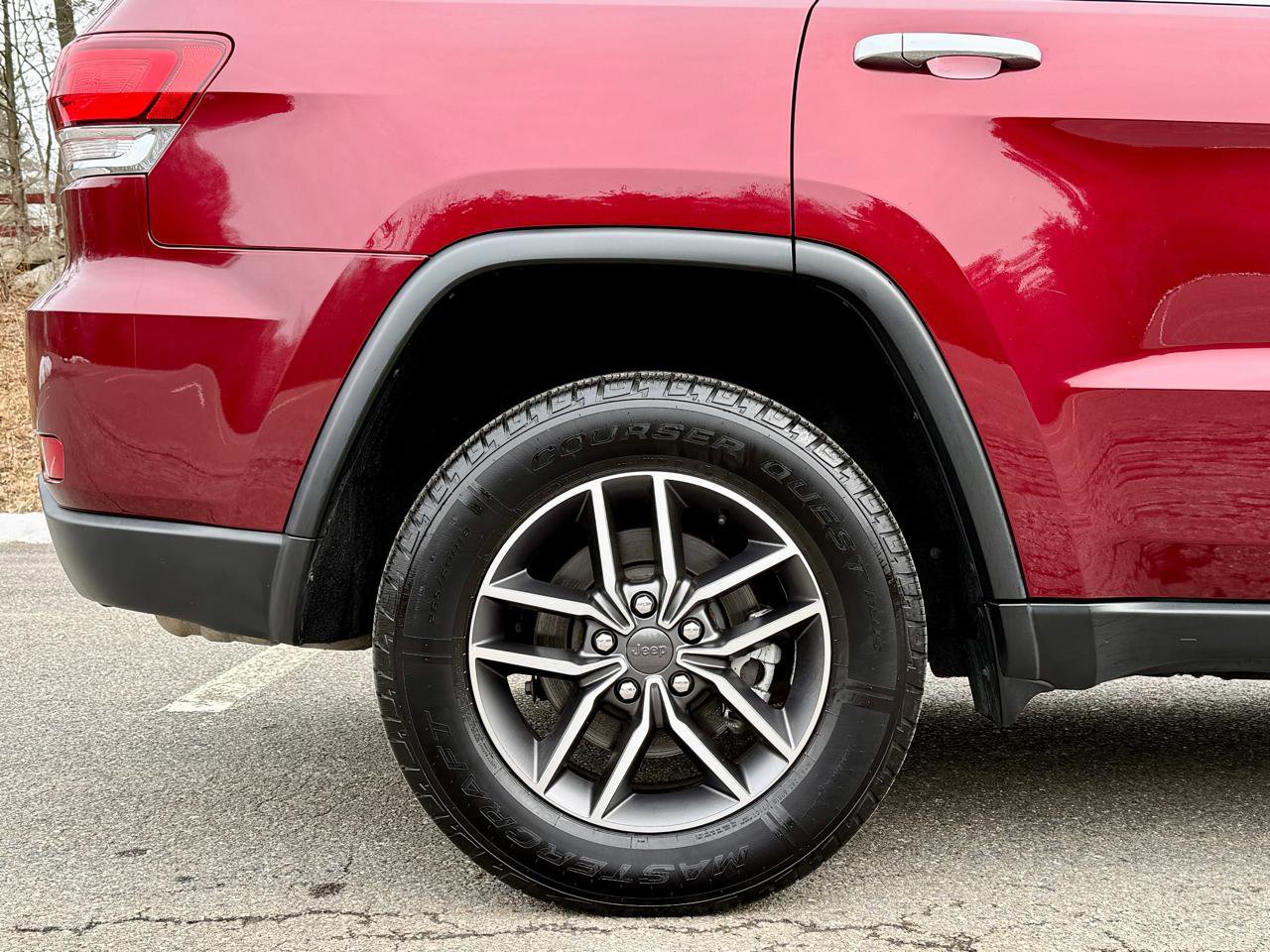 Used 2021 Jeep Grand Cherokee Limited image 7