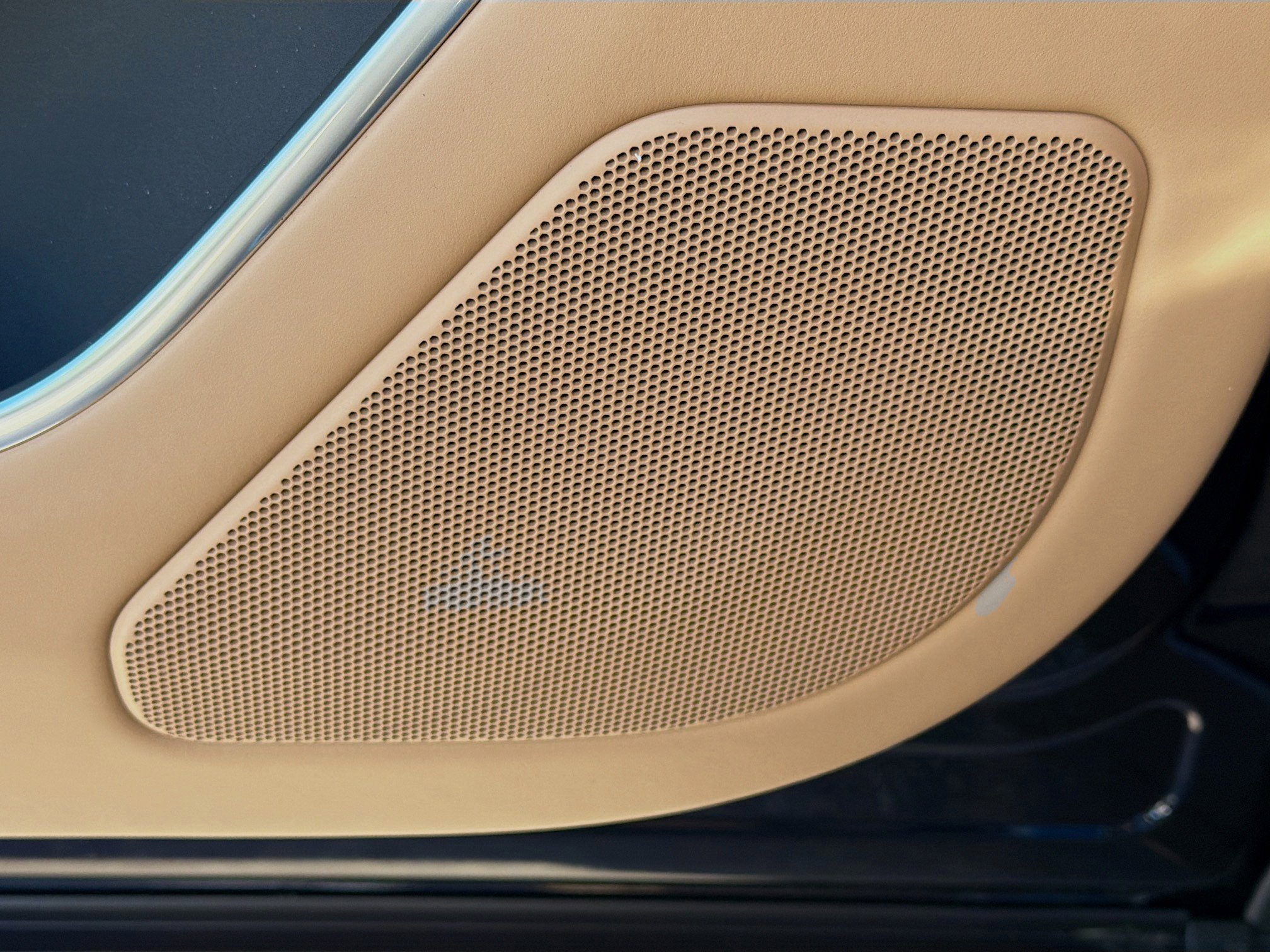 New 2026 Land Rover Range Rover SE image 24