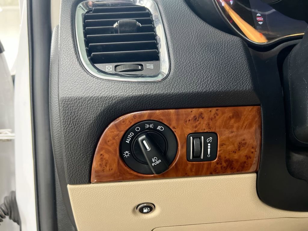 Used 2015 Dodge Durango Limited w/ Premium Group image 19