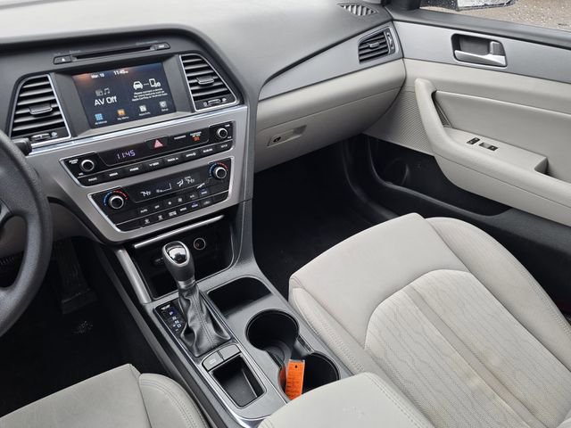 Used 2017 Hyundai Sonata SE image 25