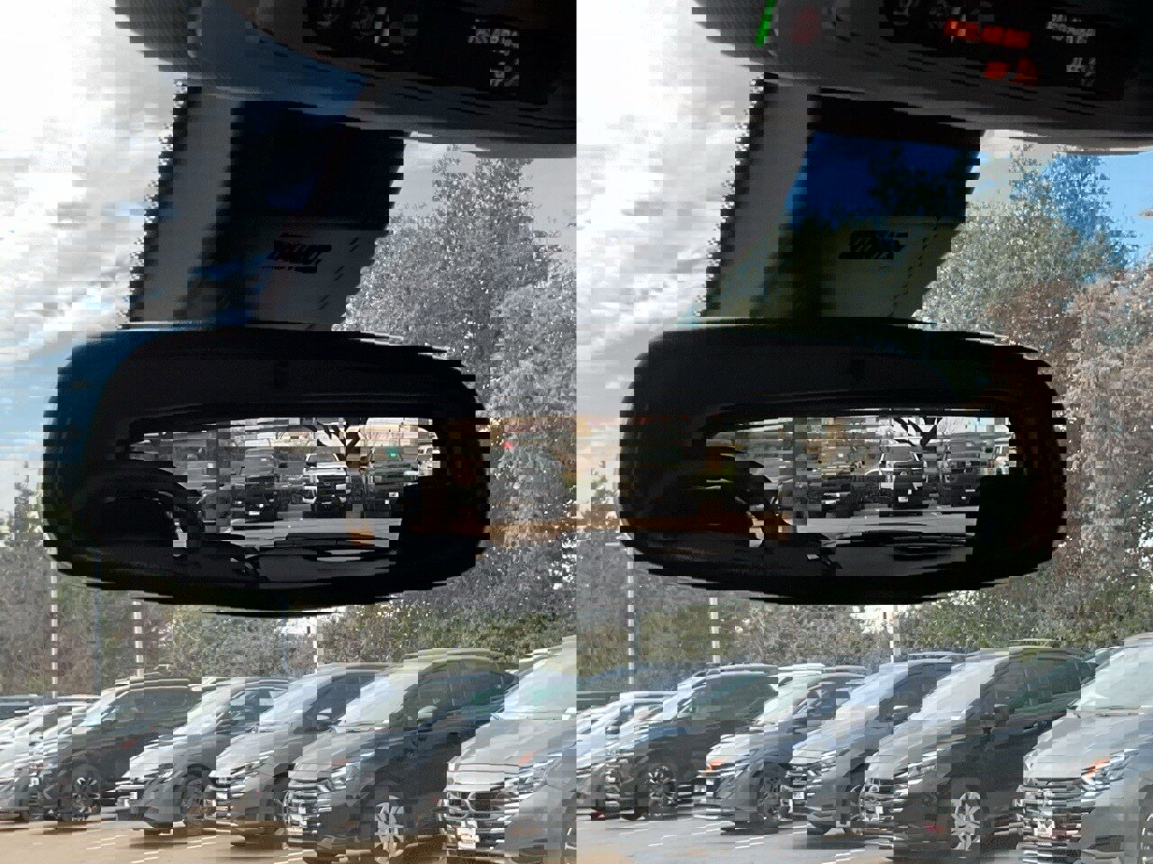 Used 2024 GMC Terrain SLE image 27