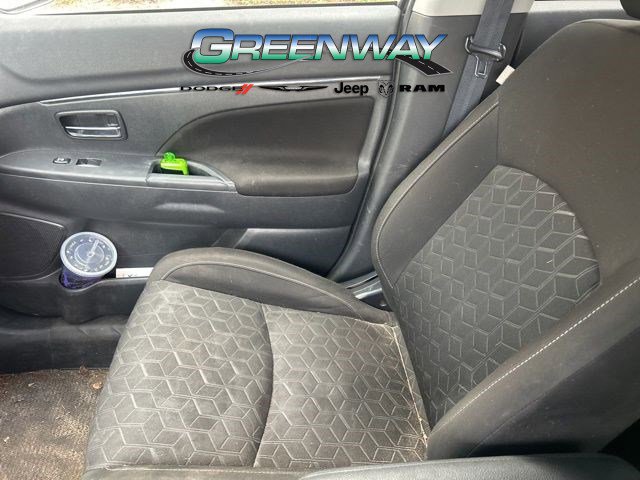Used 2020 Mitsubishi Outlander Sport ES FWD image 16
