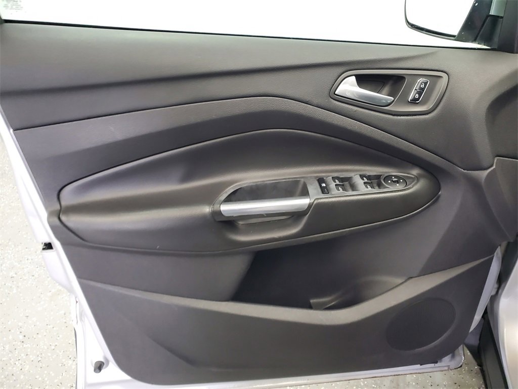 Used 2014 Ford Escape SE w/ Equipment Group 201A image 8