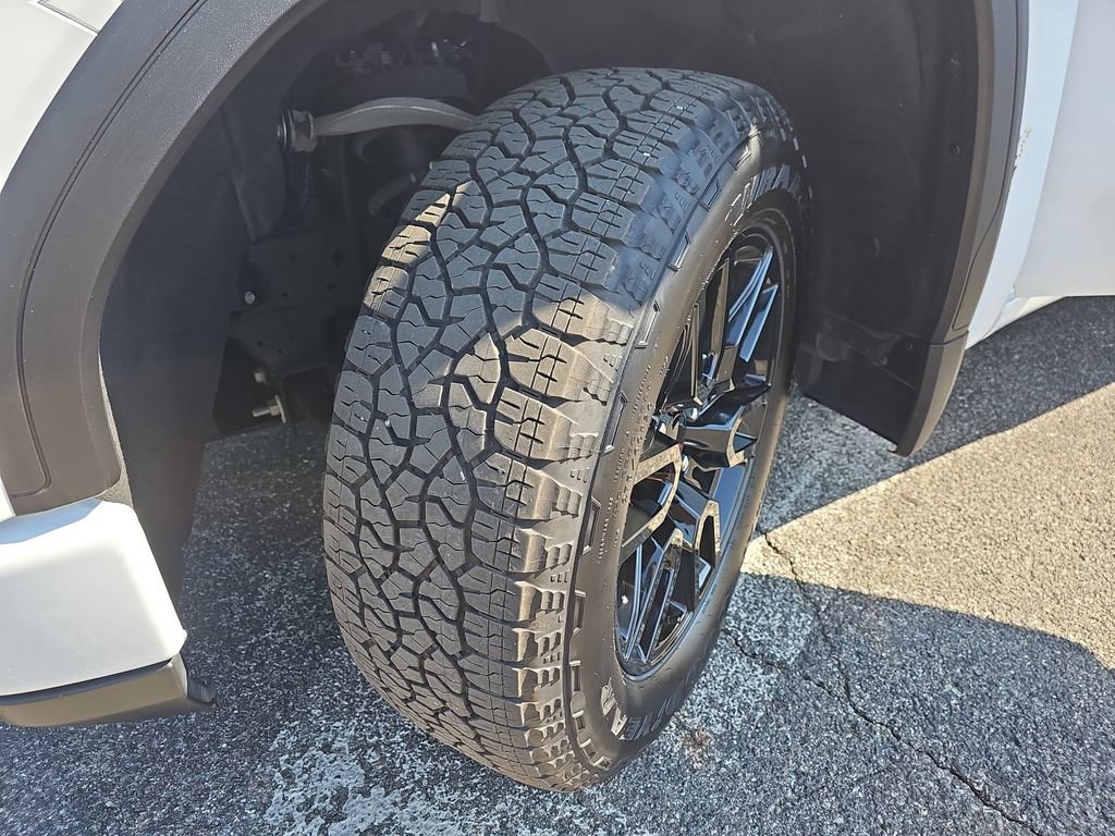 Certified 2024 GMC Sierra 1500 Elevation image 37