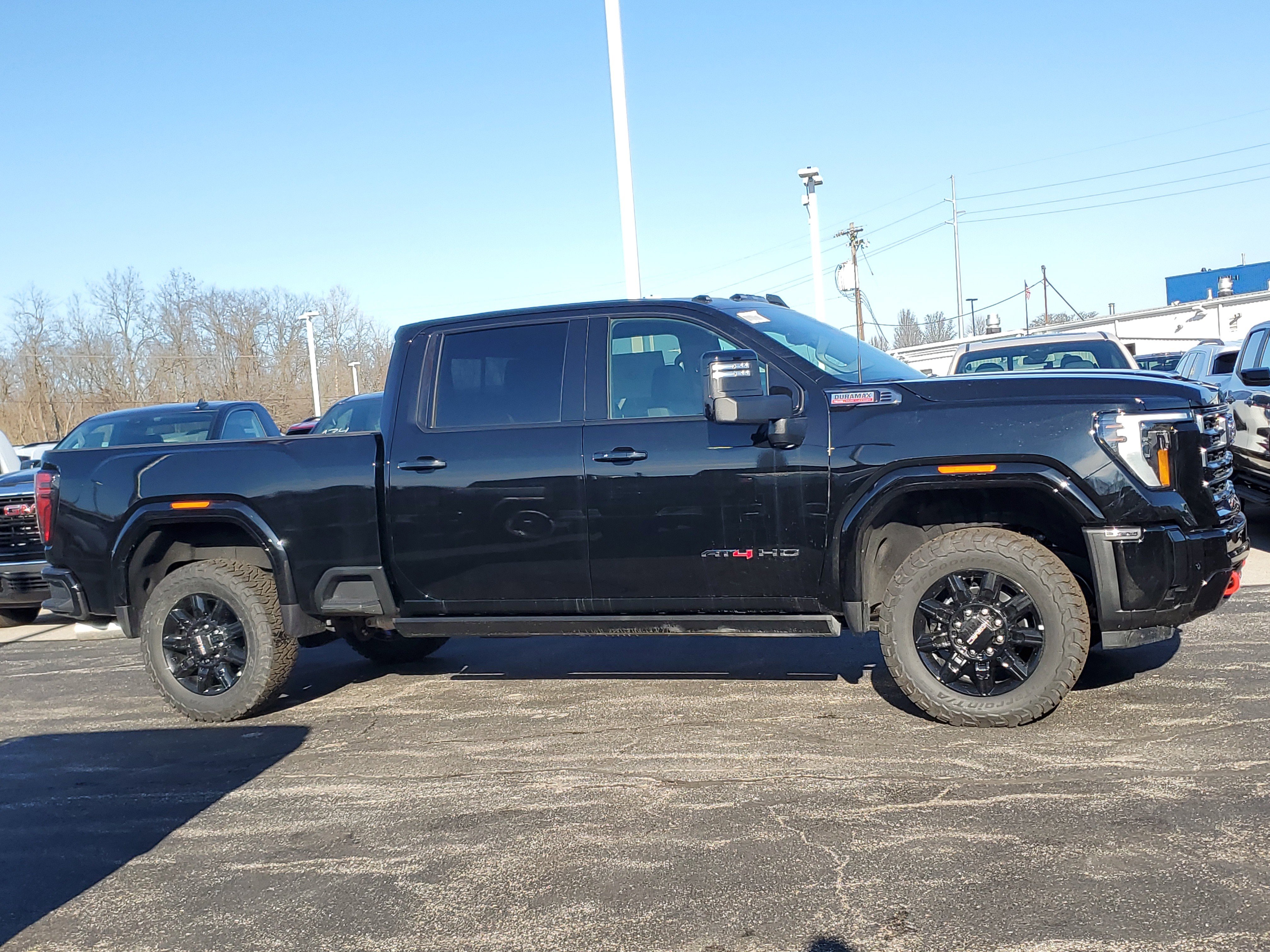 New 2025 GMC Sierra 2500 AT4 w/ AT4 Premium Plus Package image 3