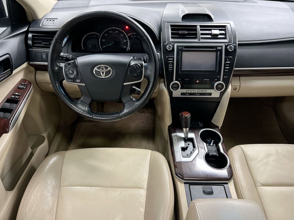 Used 2012 Toyota Camry XLE FWD image 10