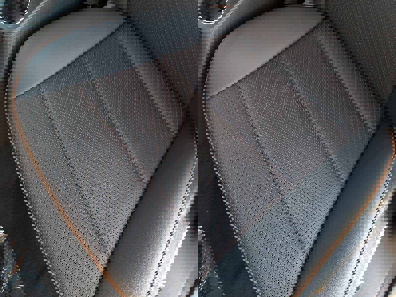 Used 2024 GMC Canyon AT4 w/ AT4 Premium Package image 28