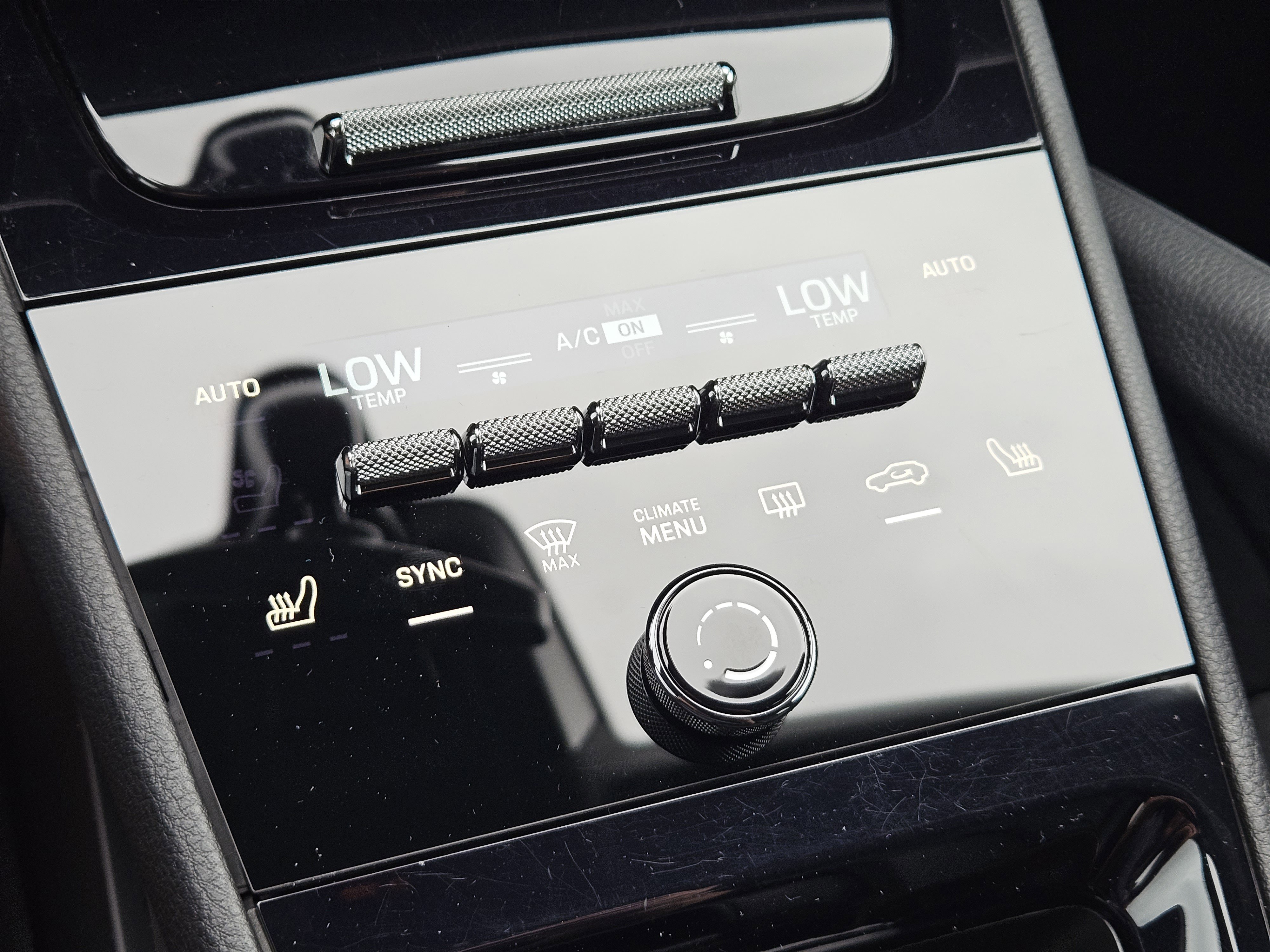 Certified 2026 Porsche Cayenne Coupe image 19