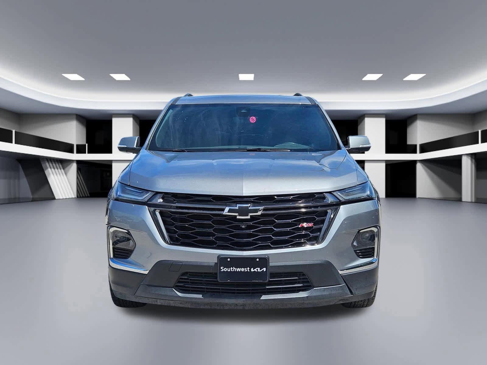 Used 2023 Chevrolet Traverse RS FWD image 8