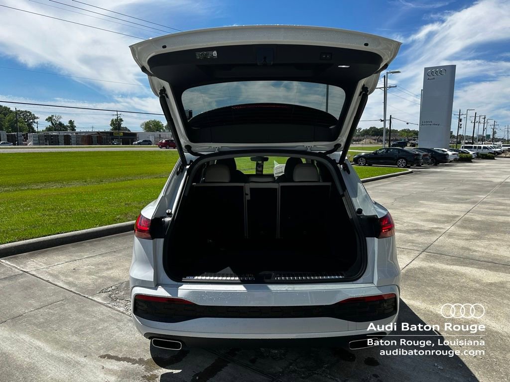 New 2025 Audi Q5 Prestige image 3