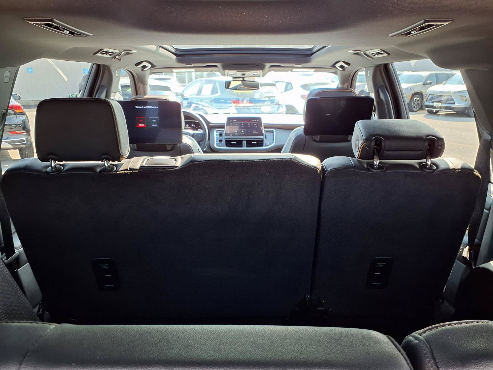 Used 2024 GMC Yukon XL AT4 AWD/4WD image 35