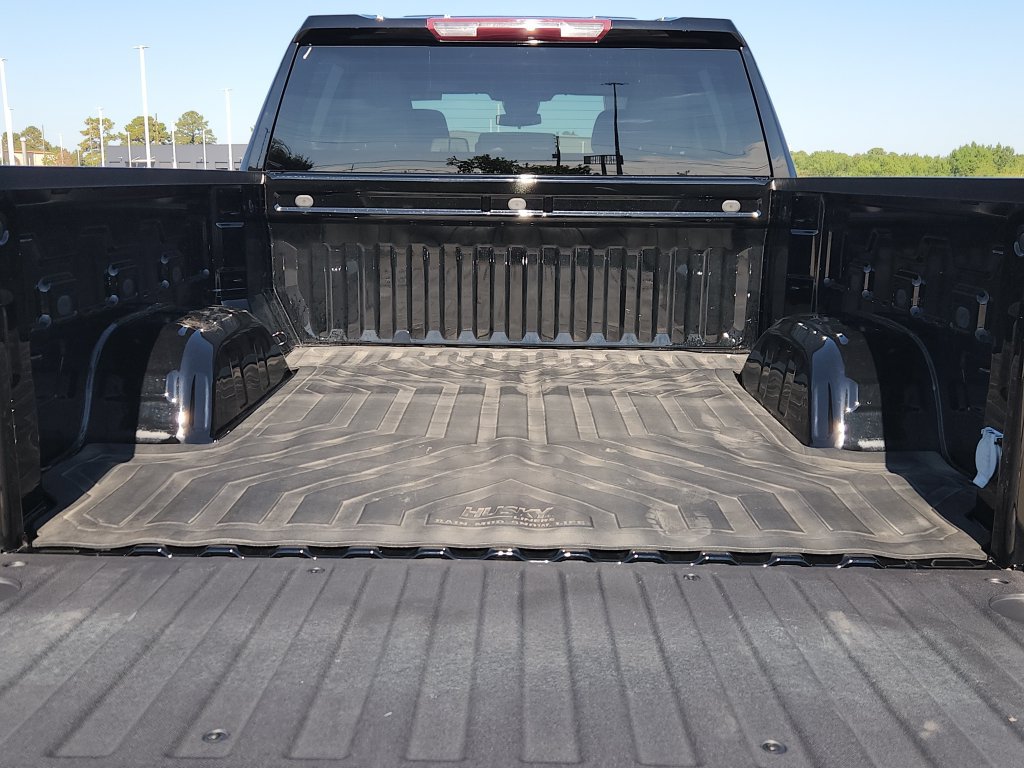 Used 2022 Chevrolet Silverado 1500 LT RWD image 14