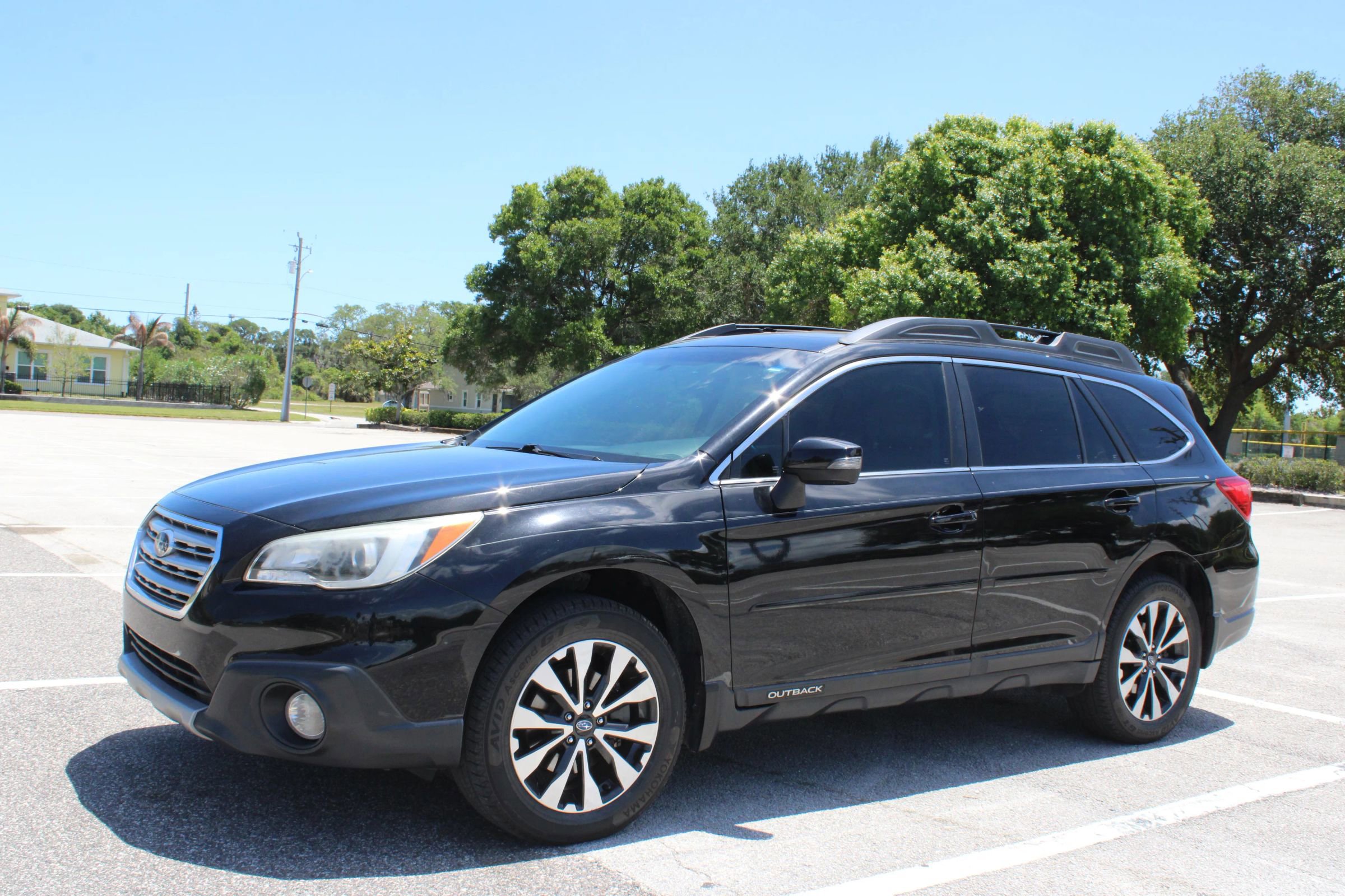 Used 2016 Subaru Outback 2.5i Limited AWD/4WD image 2