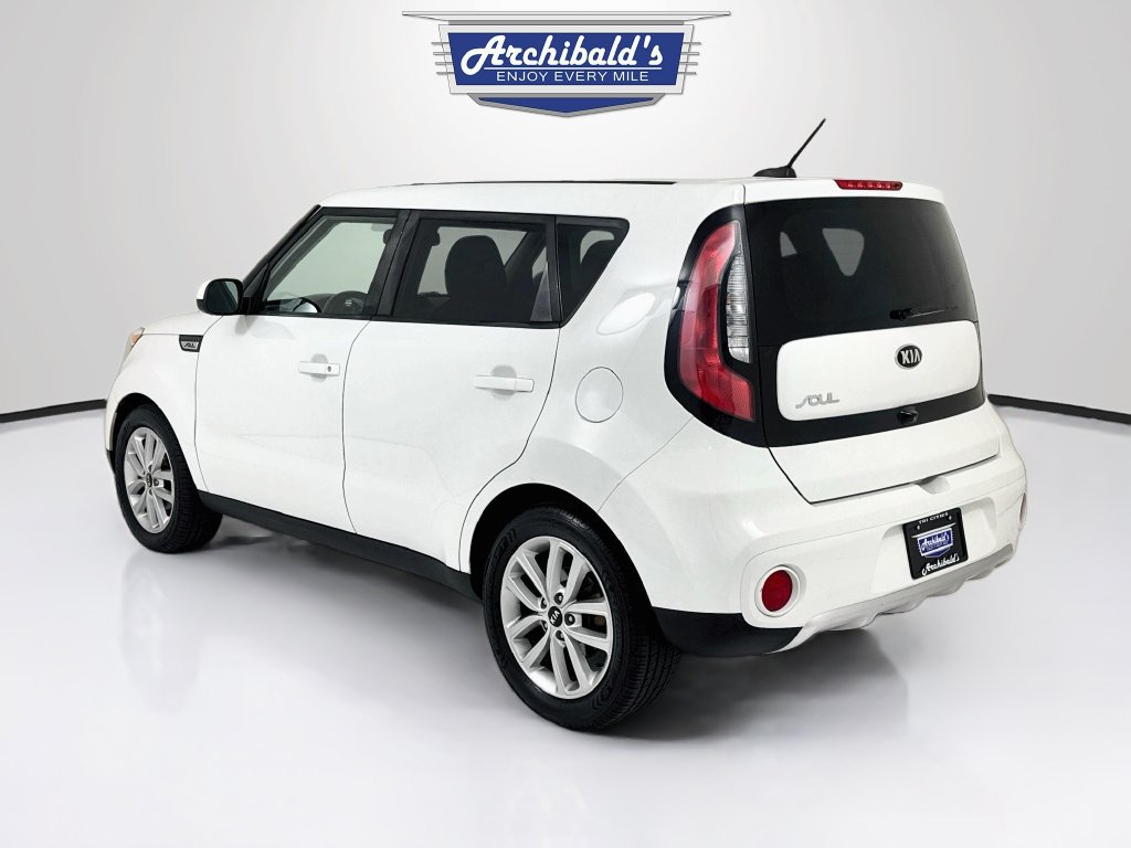 Used 2017 Kia Soul + FWD image 5