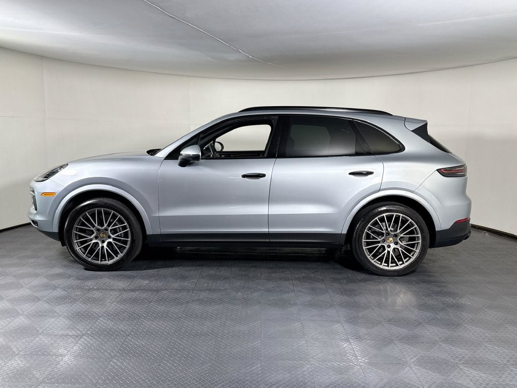 Certified 2023 Porsche Cayenne AWD/4WD image 2