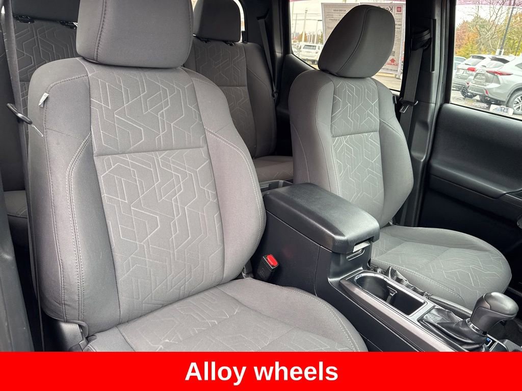 Used 2019 Toyota Tacoma TRD Off-Road image 24