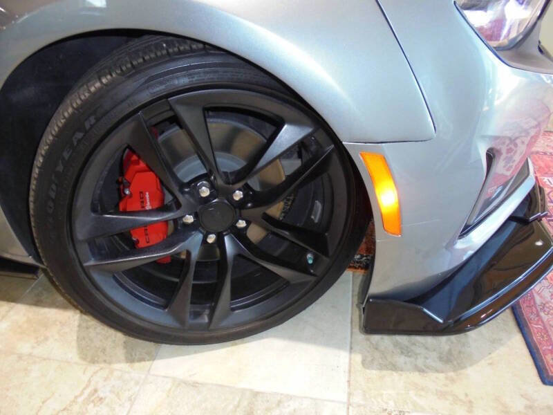 Used 2023 Chevrolet Camaro LT w/ Technology Package image 34