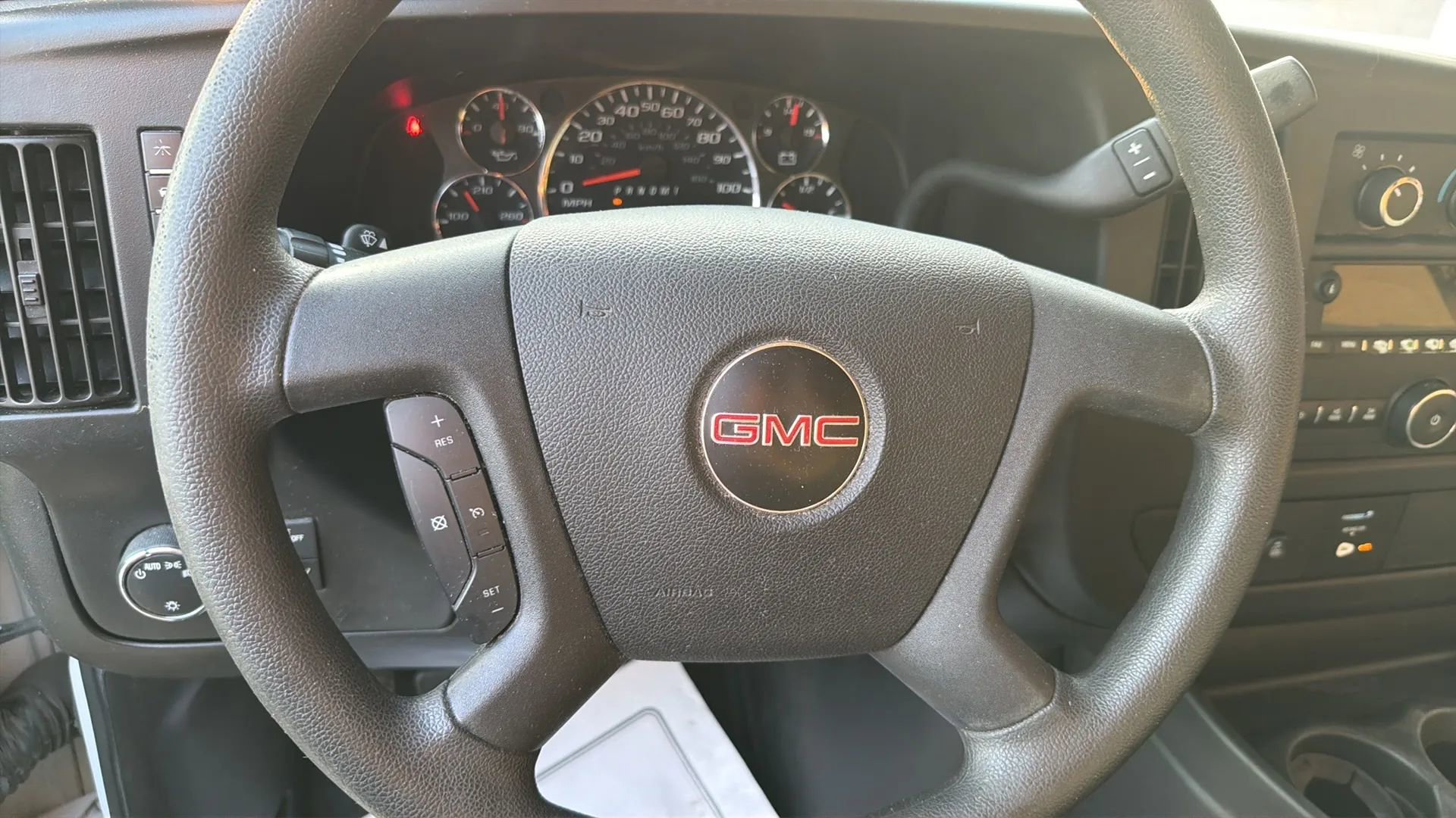 Used 2017 GMC Savana 2500 image 22