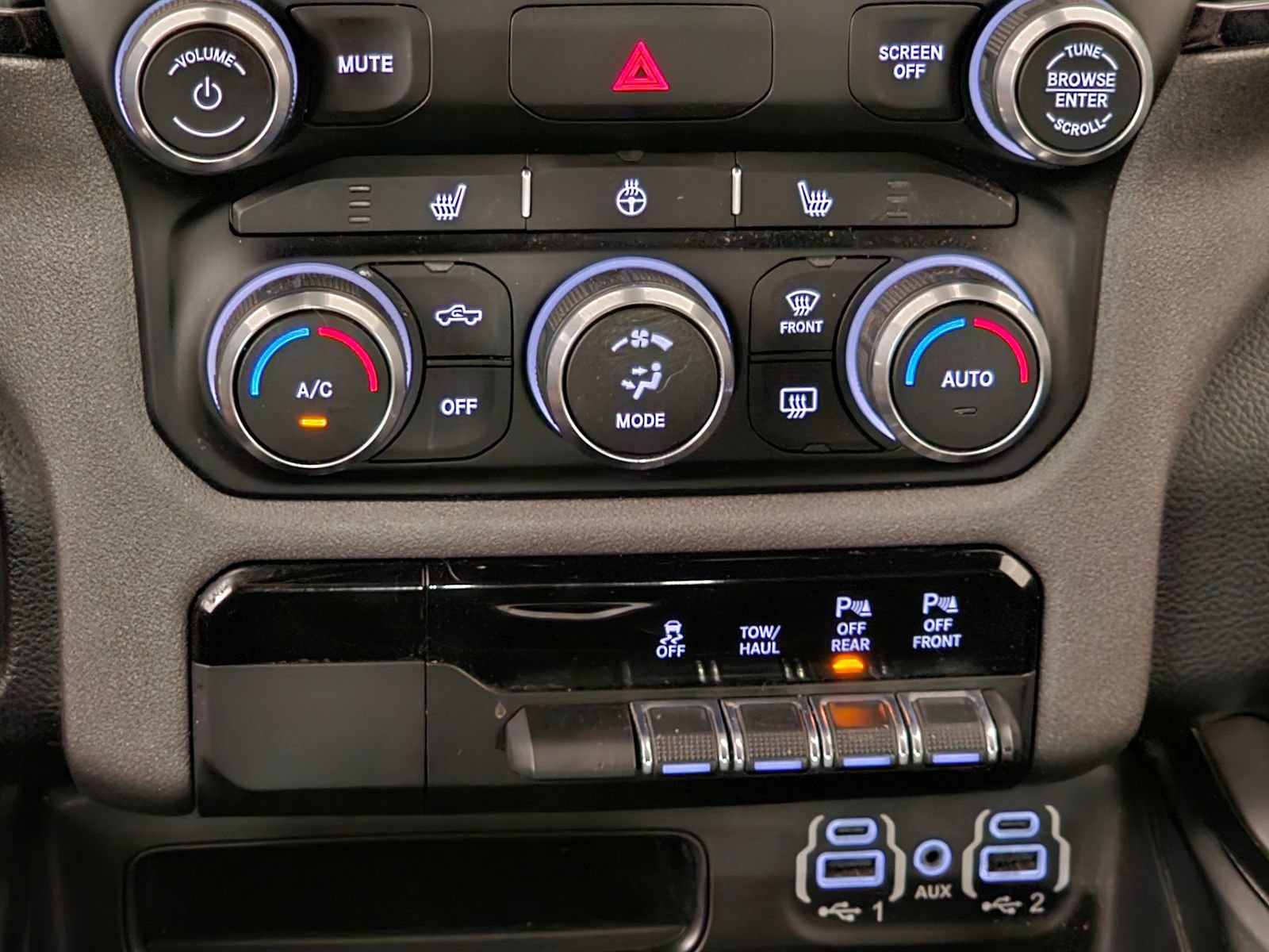 Used 2023 RAM 1500 Big Horn AWD/4WD image 12