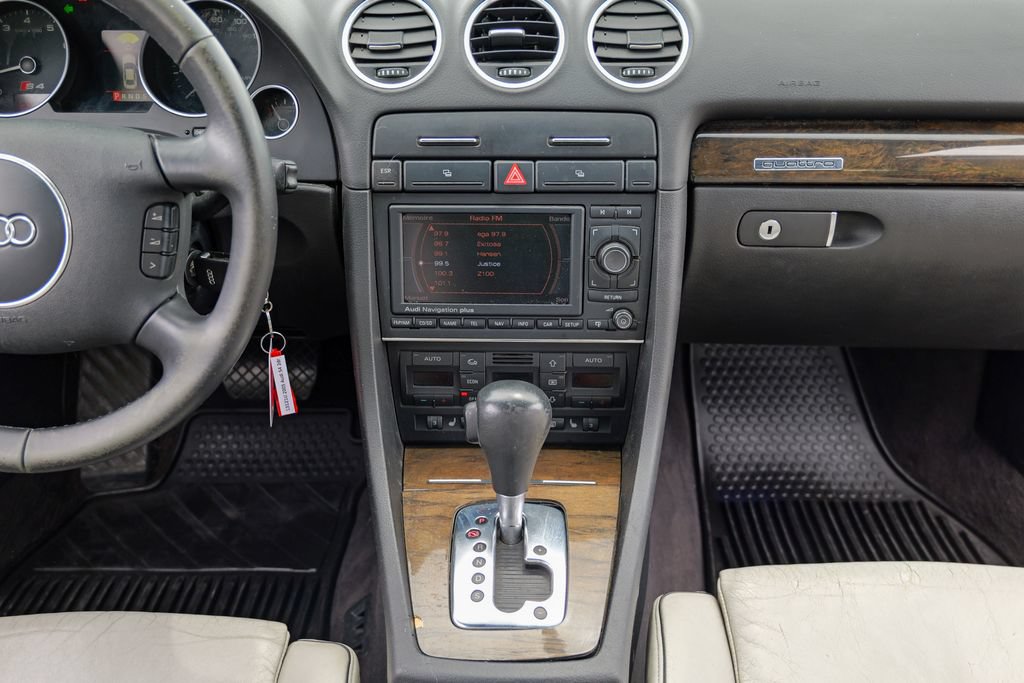 Used 2005 Audi S4 Cabriolet AWD/4WD image 36