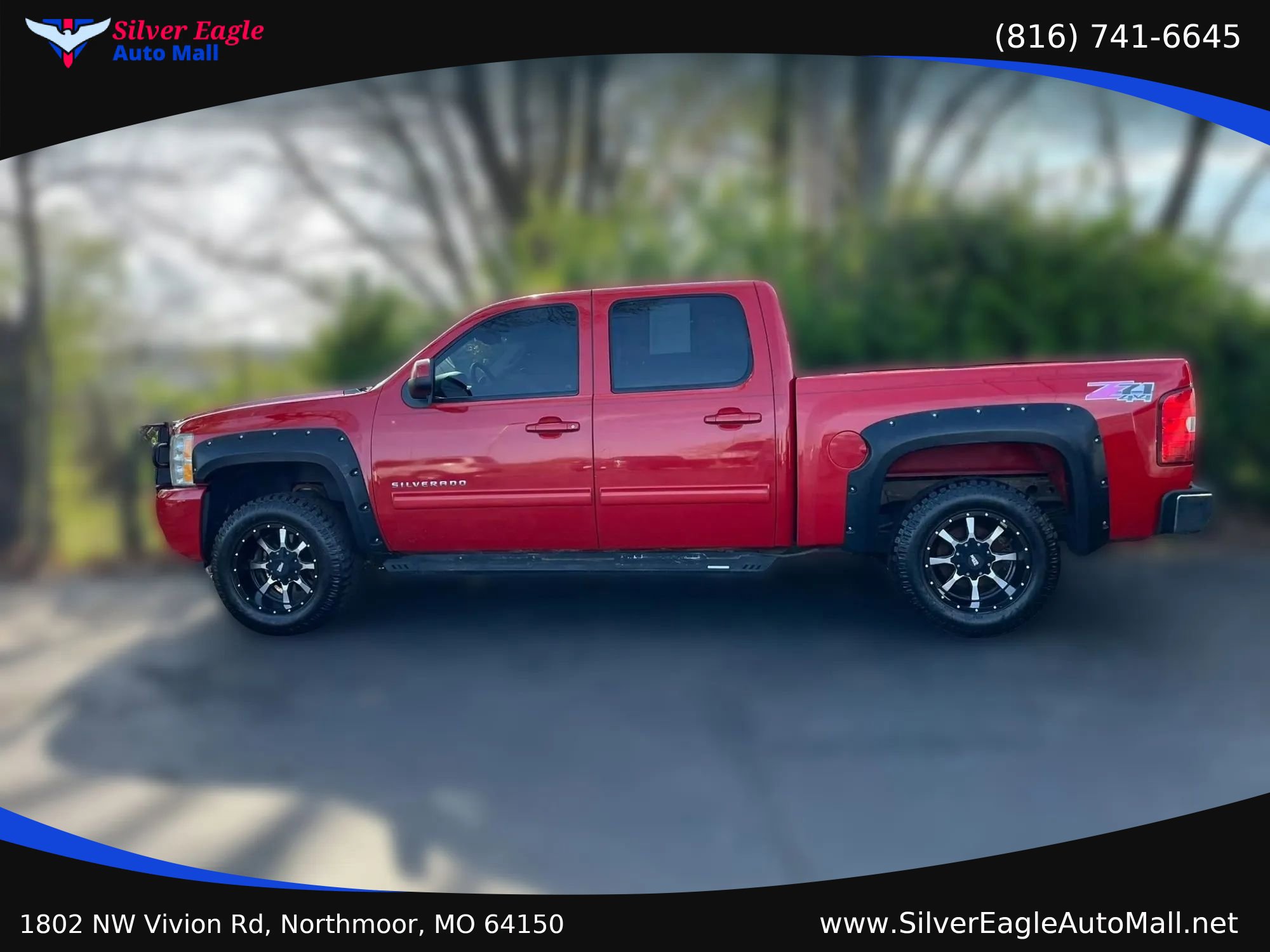 Used 2011 Chevrolet Silverado 1500 LTZ w/ Z71 Appearance Package AWD/4WD image 2