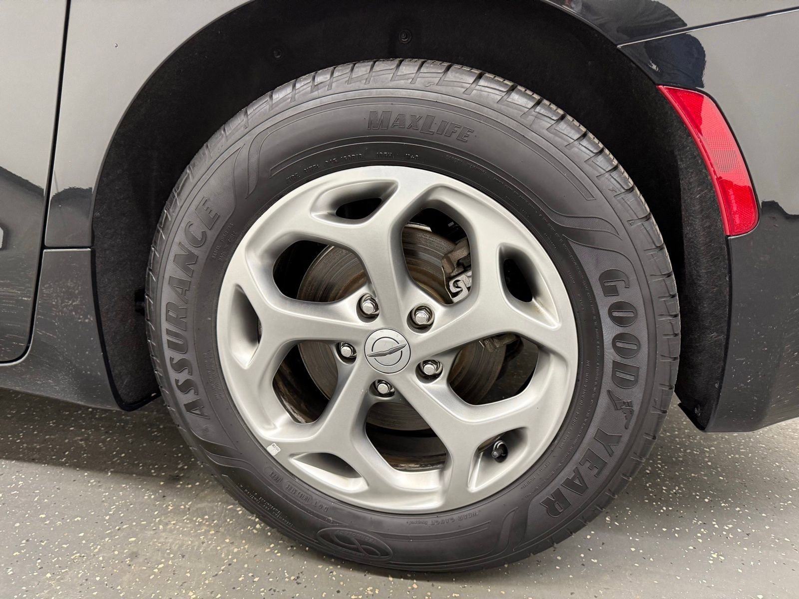 Used 2022 Chrysler Pacifica Limited image 19