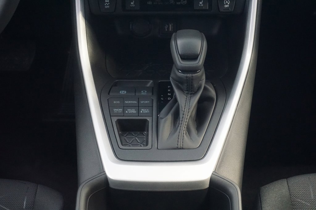 New 2025 Toyota RAV4 XLE image 33