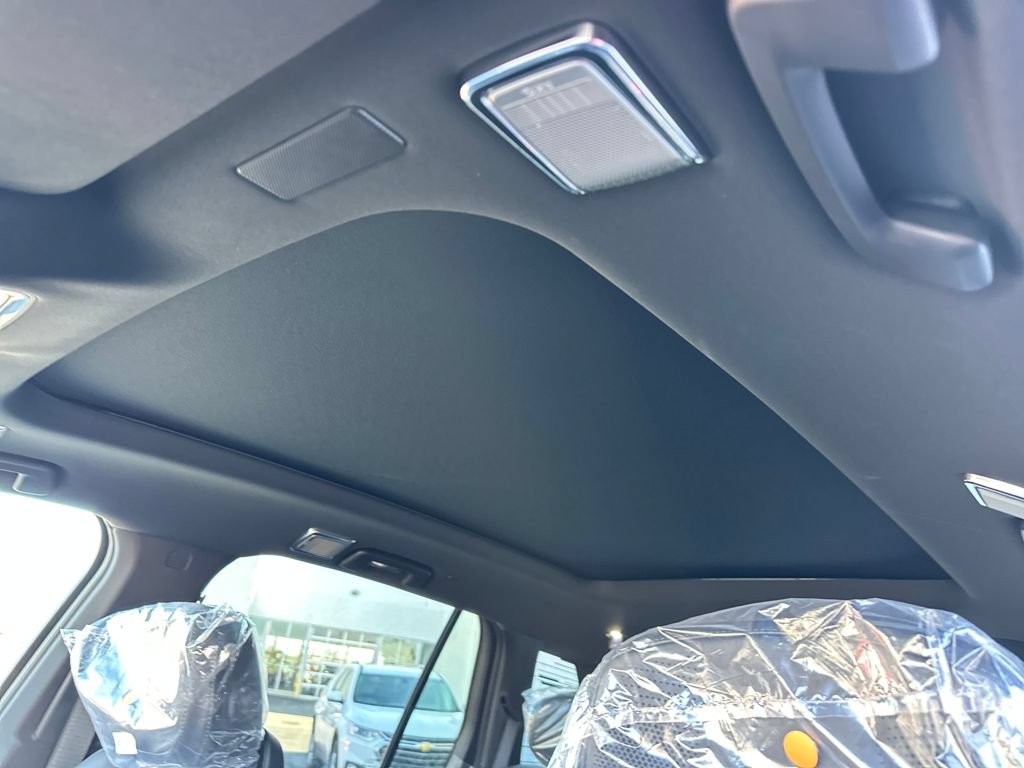New 2026 Cadillac Vistiq Premium Luxury w/ LPO, Floor Liner Package AWD/4WD image 13
