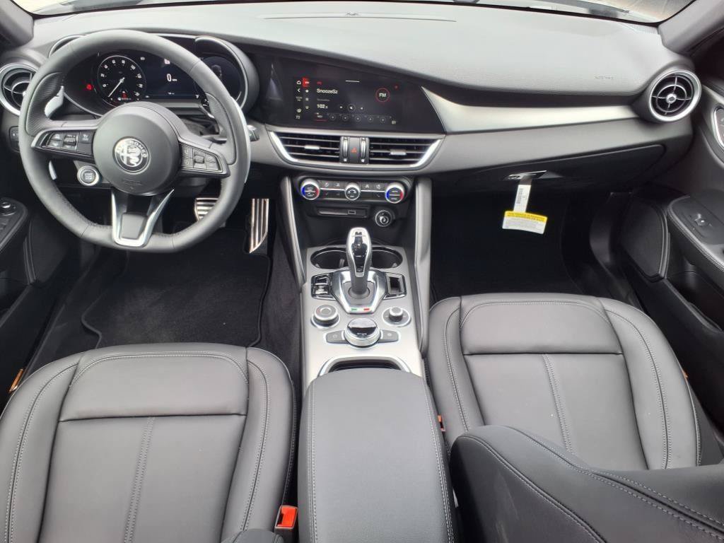 New 2025 Alfa Romeo Giulia w/ Driving Assist Package RWD image 25