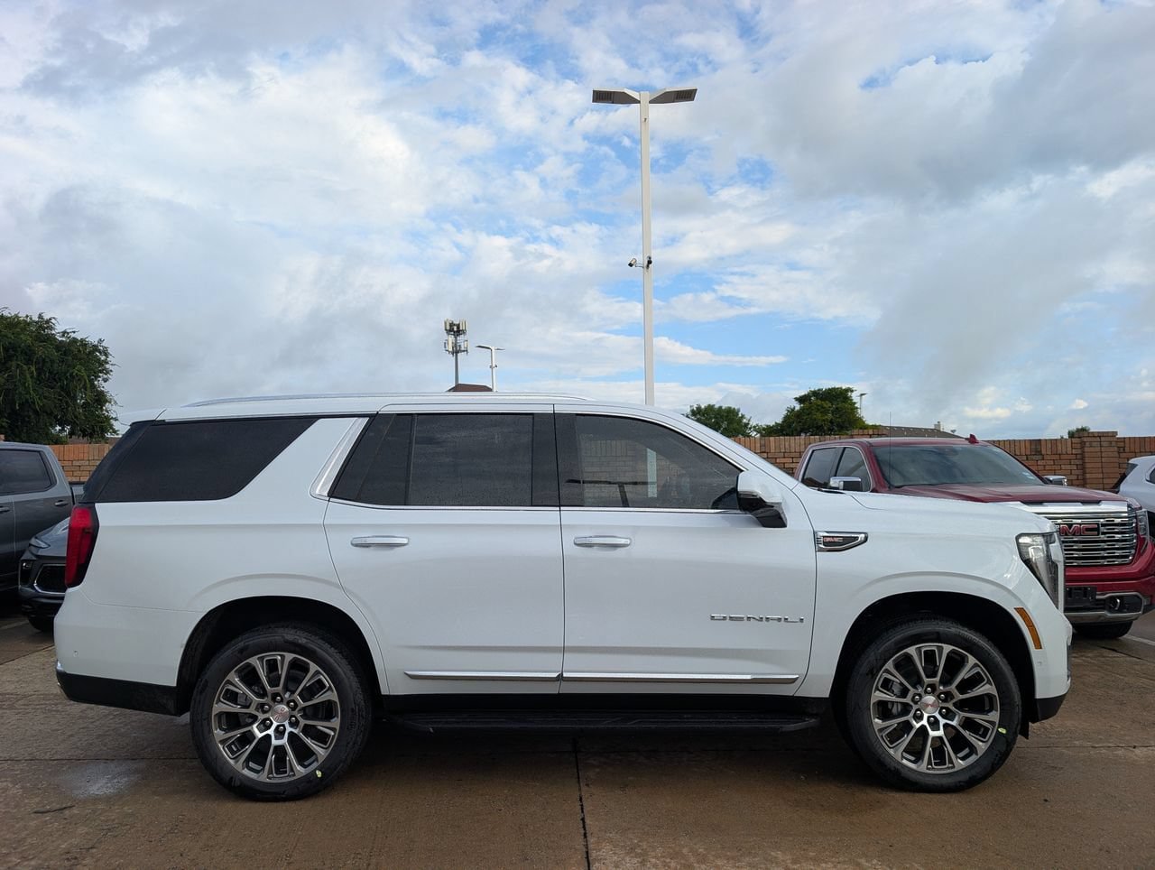 New 2026 GMC Yukon Denali w/ Advanced Technology Package RWD image 3