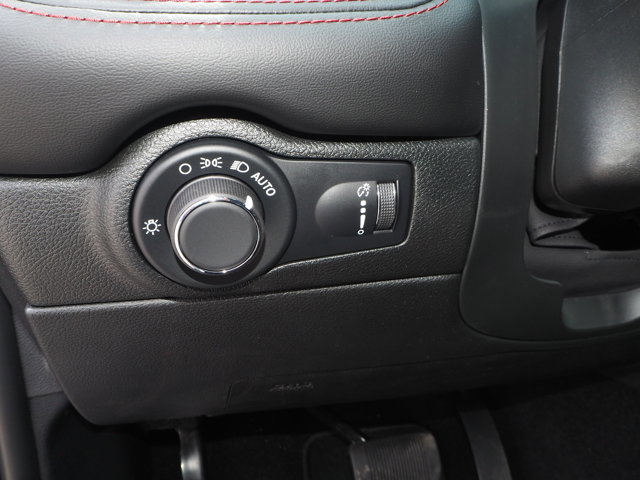 Certified 2025 Dodge Durango R/T image 28