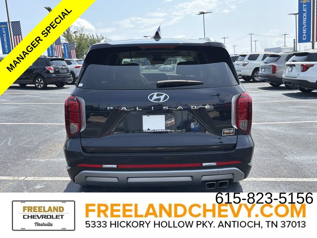 Used 2023 Hyundai Palisade Limited FWD image 4