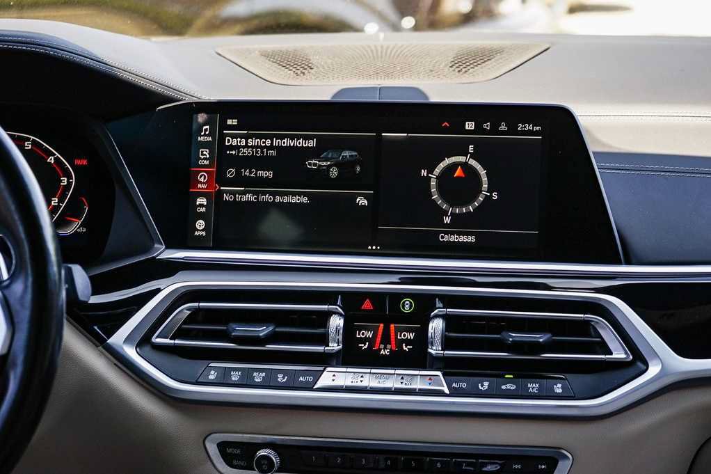 Used 2022 BMW X7 M50i w/ Dynamic Handling Package AWD/4WD image 14