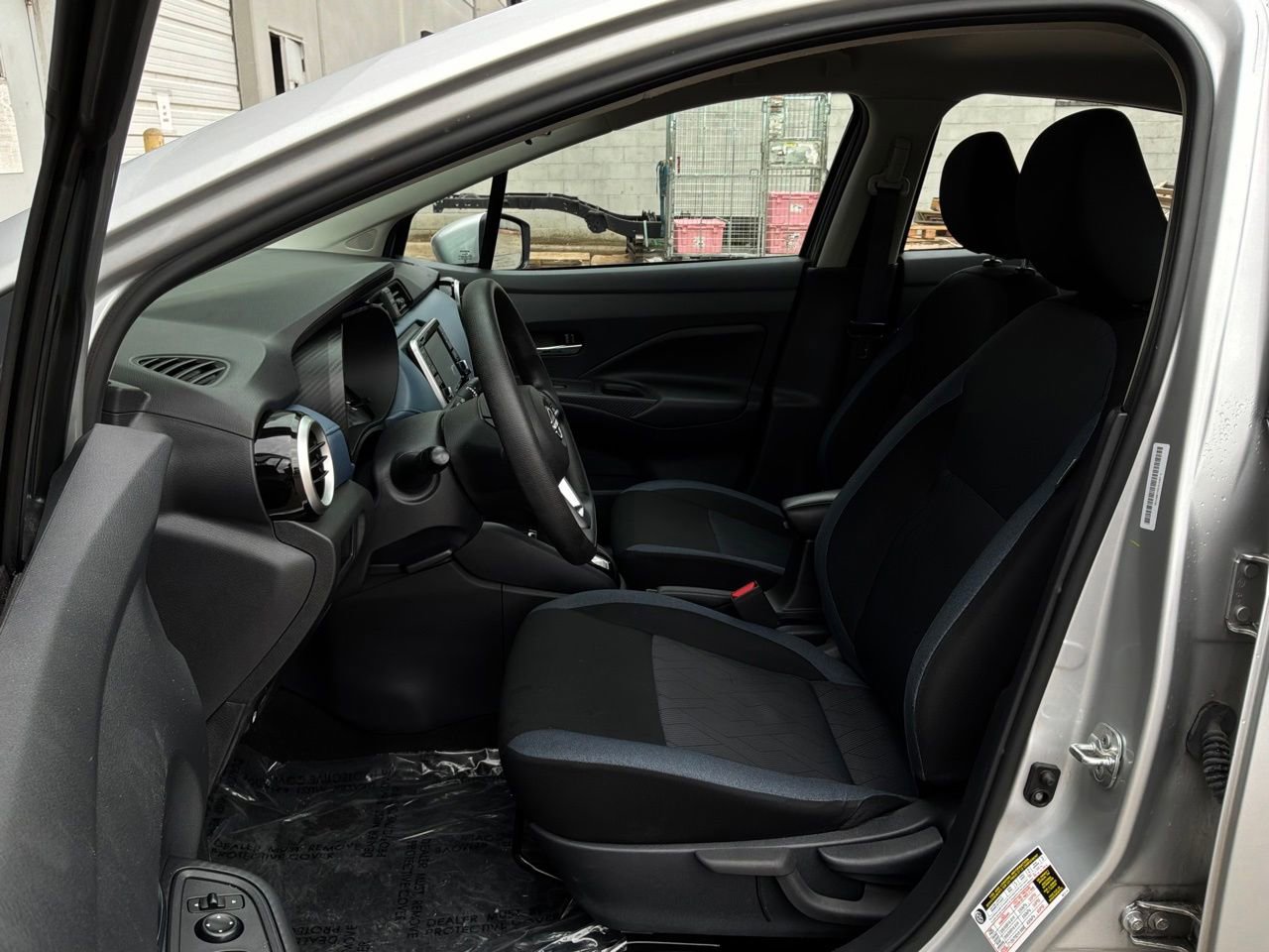 Used 2025 Nissan Versa SV FWD image 10