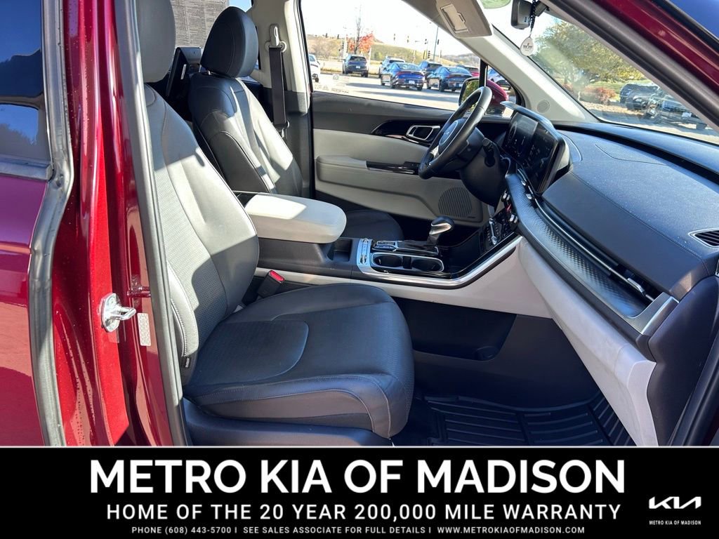 Used 2023 Kia Carnival SX Prestige image 59