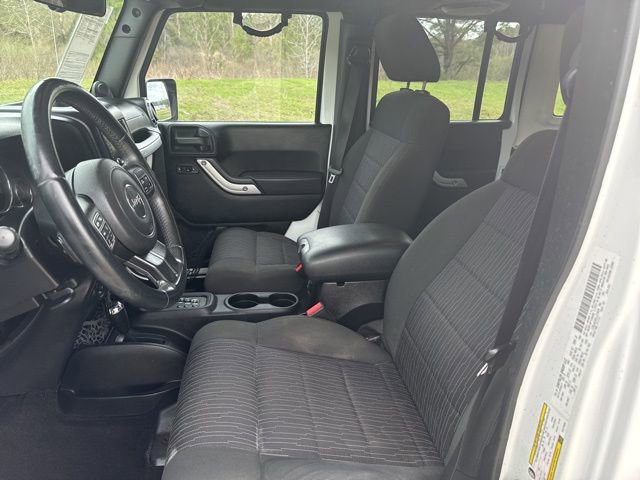 Used 2012 Jeep Wrangler Unlimited Sahara w/ Connectivity Group image 15