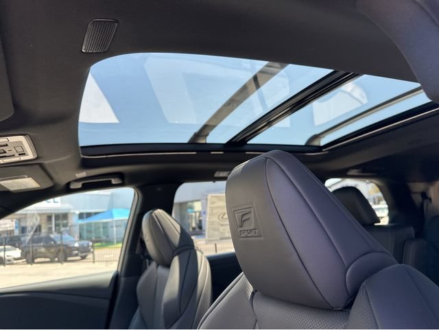 New 2026 Lexus TX 500h AWD image 9