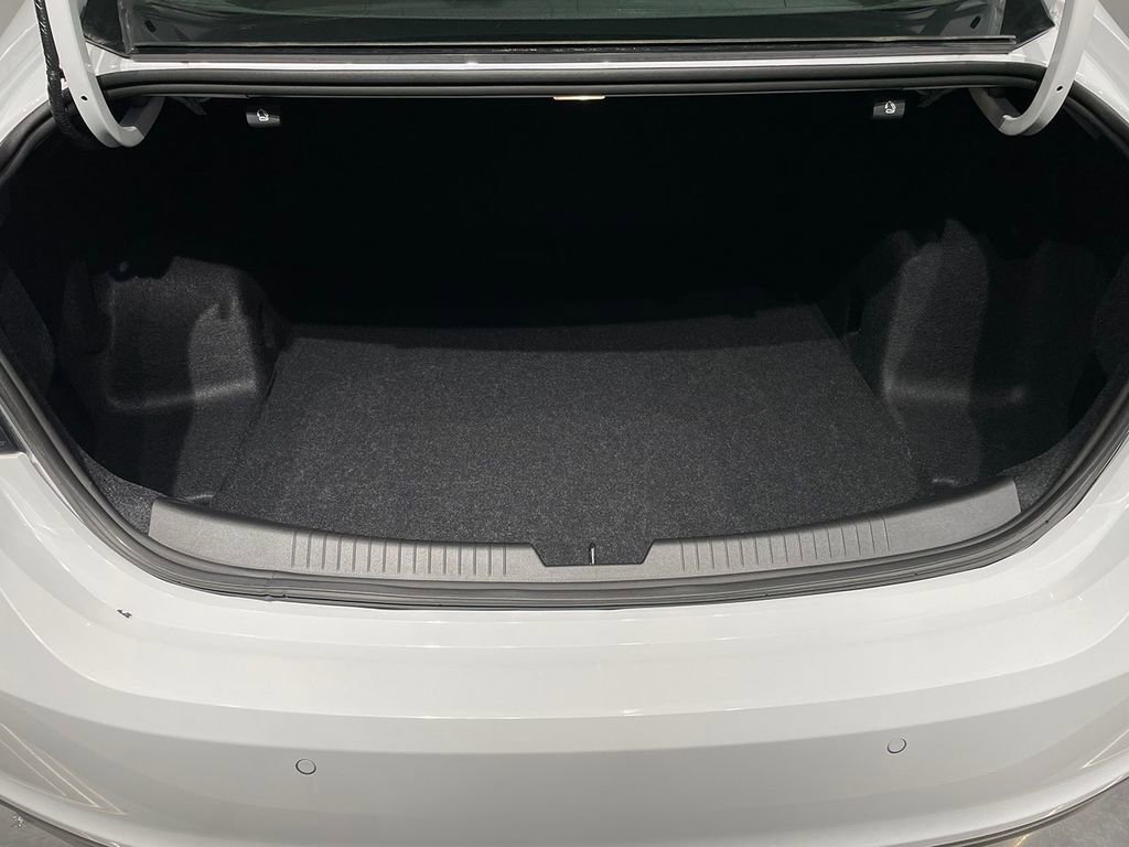 Used 2024 Chevrolet Malibu LS w/ Driver Confidence Package image 5