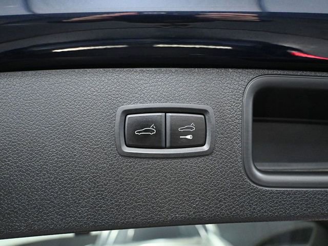 Used 2022 Porsche Macan Base image 45