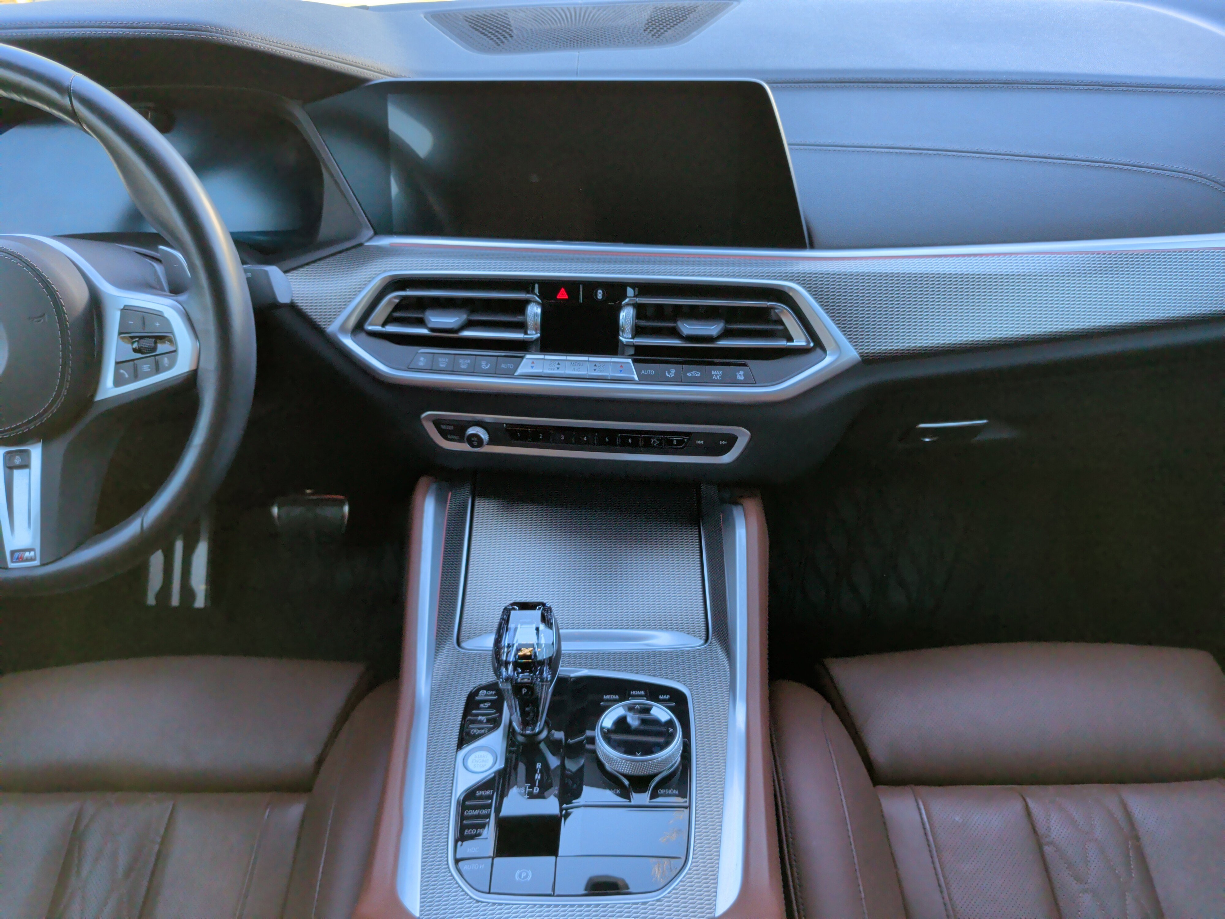 Certified 2023 BMW X6 M50i w/ Executive Package image 32