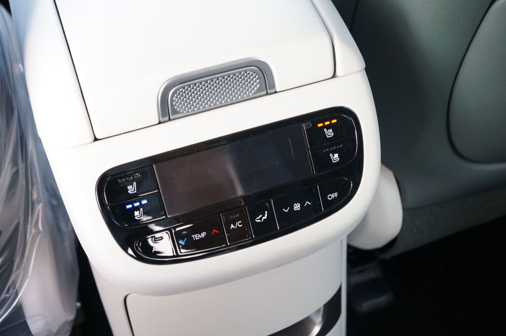 New 2026 Hyundai Ioniq 9 Calligraphy image 9