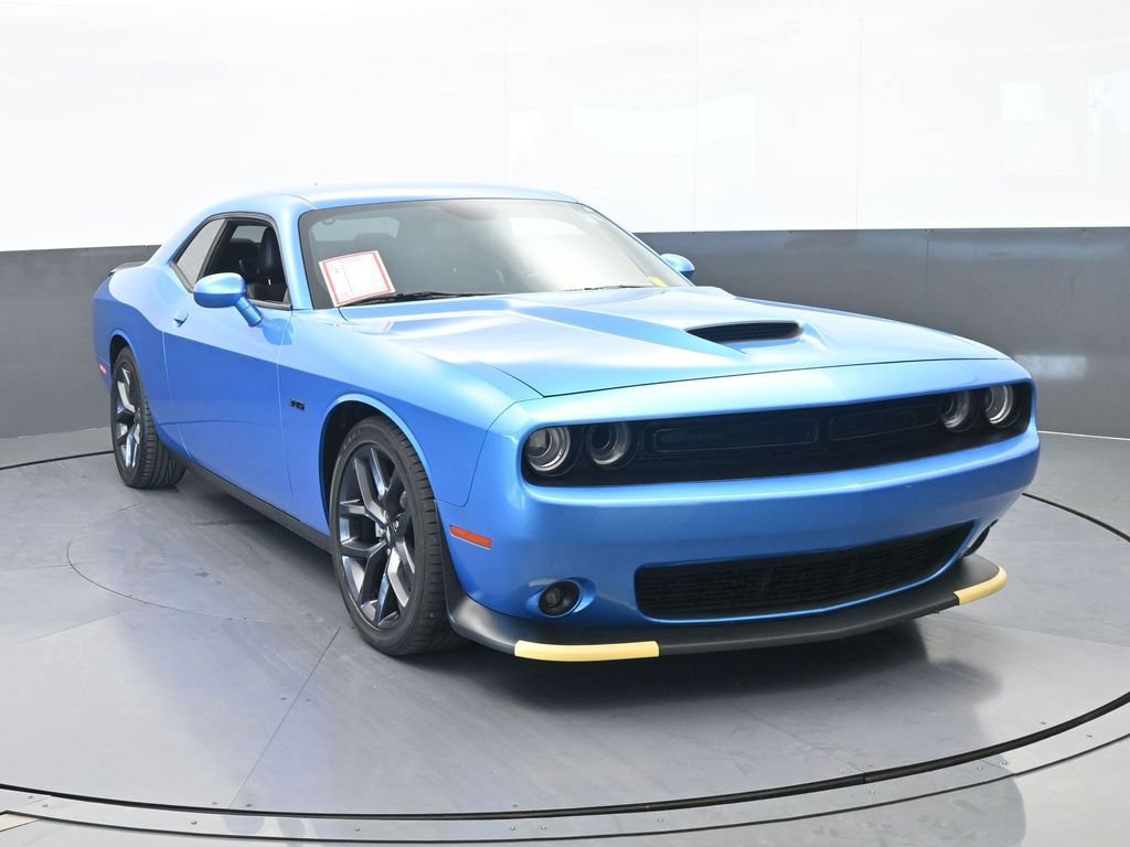 Used 2023 Dodge Challenger R/T w/ Plus Package image 9
