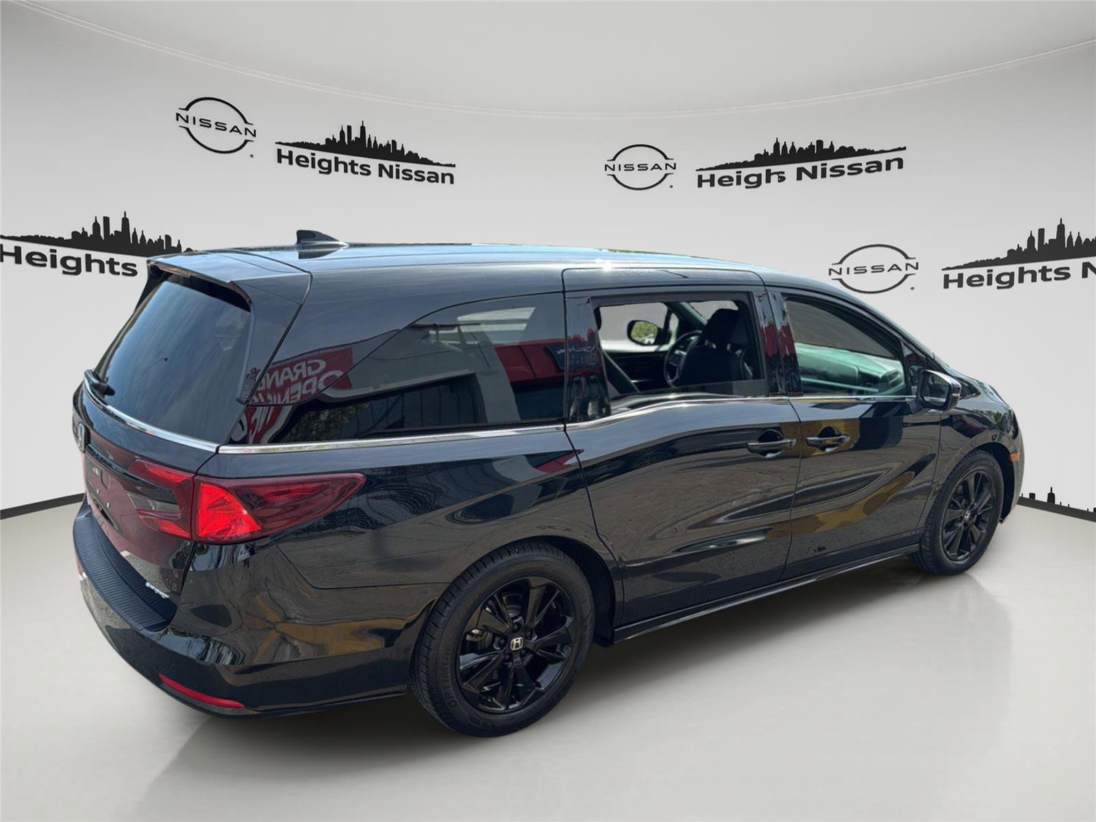 Used 2024 Honda Odyssey Sport image 6