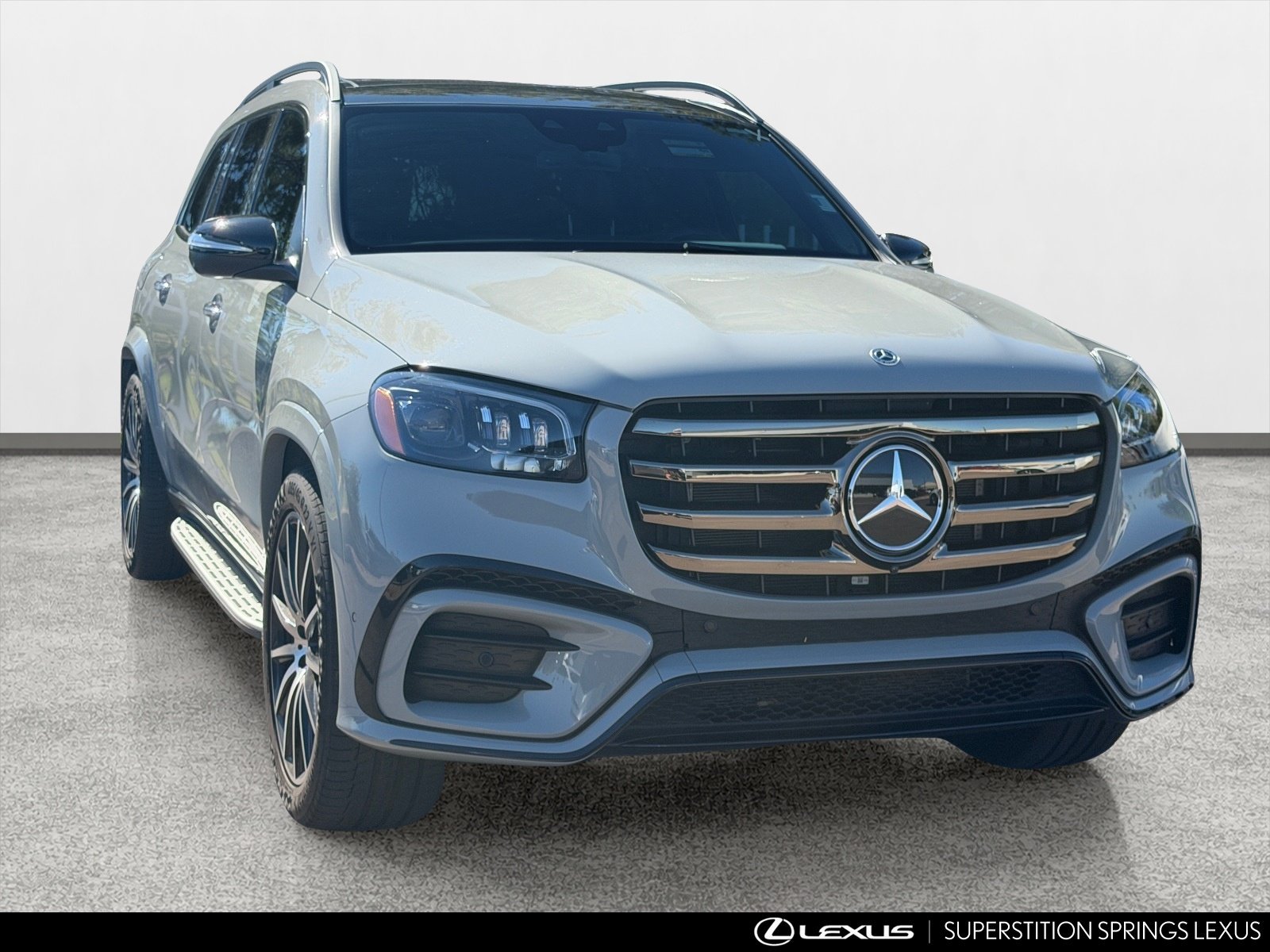Used 2024 Mercedes-Benz GLS 450 4MATIC image 2