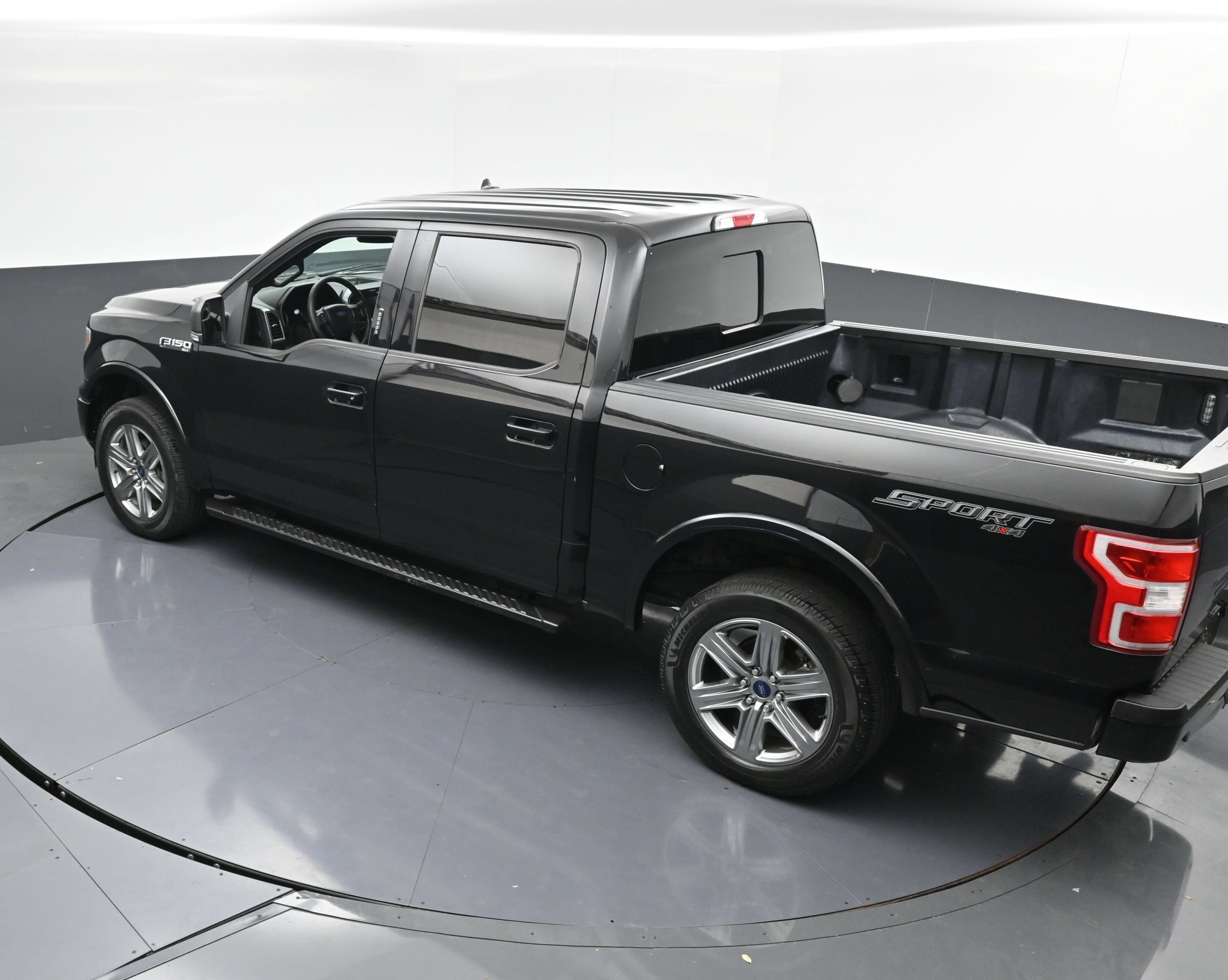 Used 2019 Ford F150 XLT w/ Equipment Group 302A Luxury AWD/4WD image 36