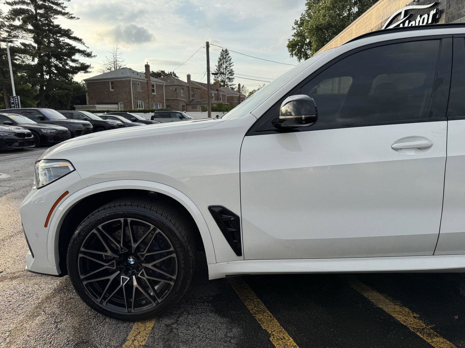 Used 2021 BMW X5 M w/ Competition Package AWD/4WD image 2