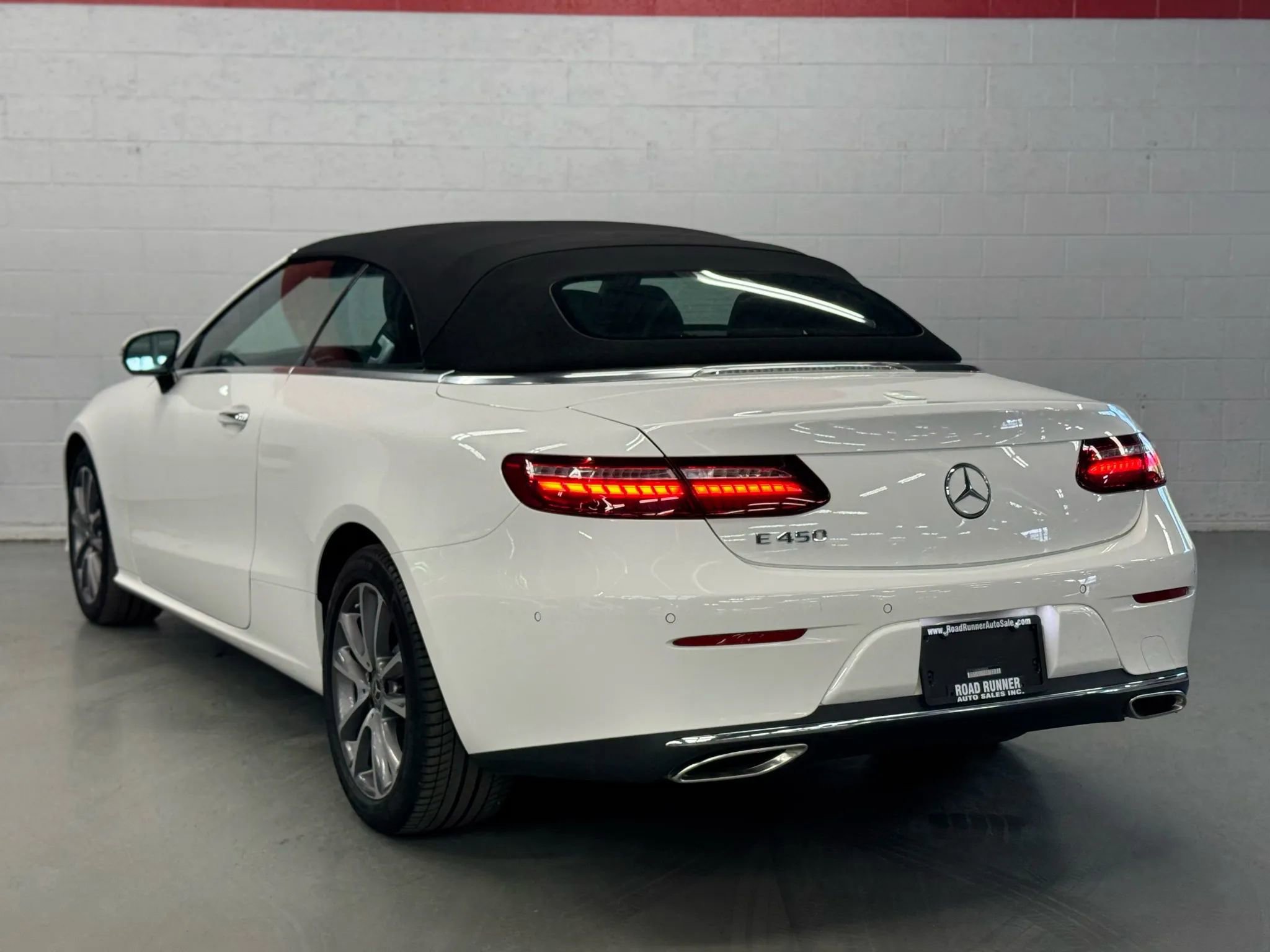 Used 2023 Mercedes-Benz E 450 Cabriolet image 5