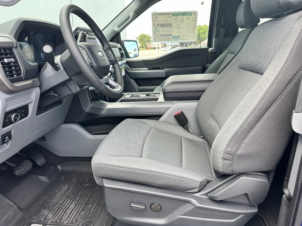 New 2026 Ford F150 XLT w/ XLT Chrome Appearance Package AWD/4WD image 11