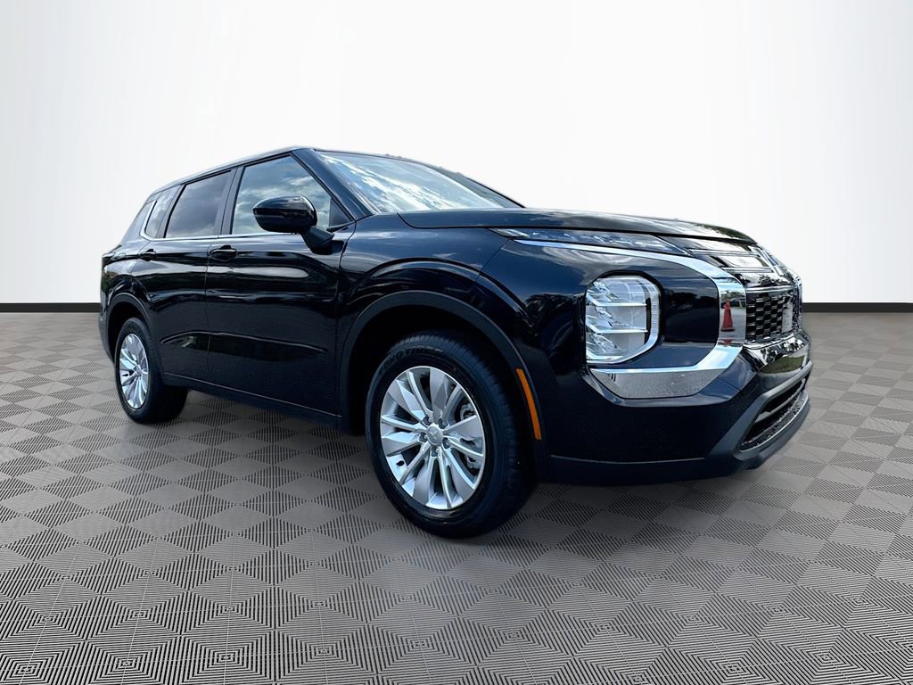 Used 2025 Mitsubishi Outlander ES image 4